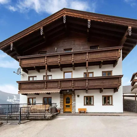 With Views Over The Zillertal Grosshartberg