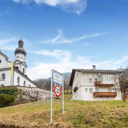 Apartment With Views Over The Zillertal Grosshartberg